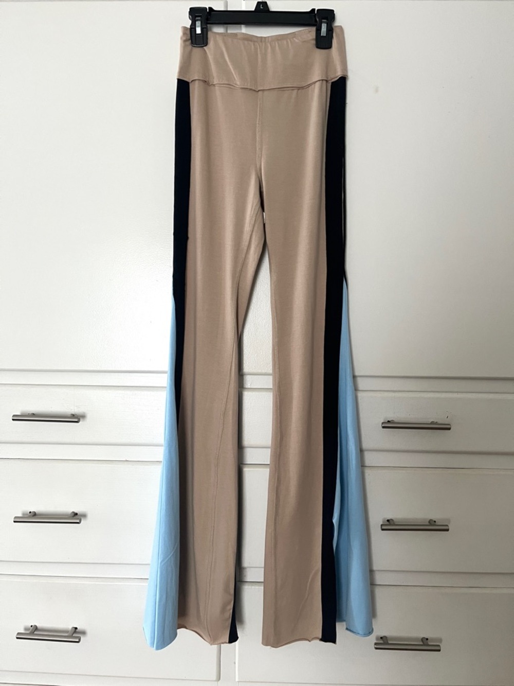 Free People Hot Shot kick flares in Beige & Light Blue size X small - Picture 8 of 15